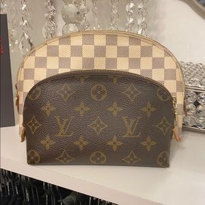 GM Louis Vuitton, Damier Azur cosmetic bag